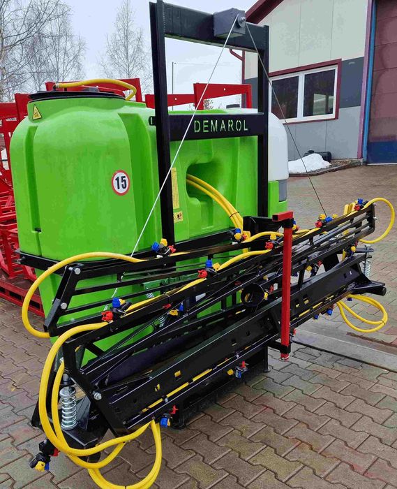 Opryskiwacz 800 litrów SHOGUN lanca 15m głowice potrójne opryskiwacze