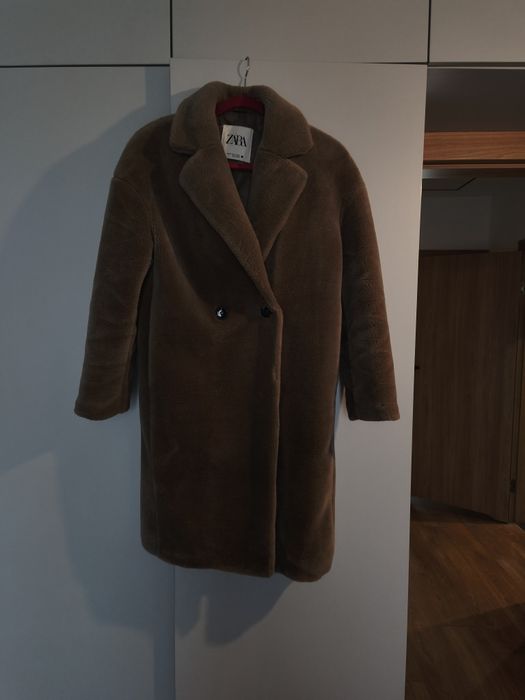 Sztuczne damskie futerko Zara