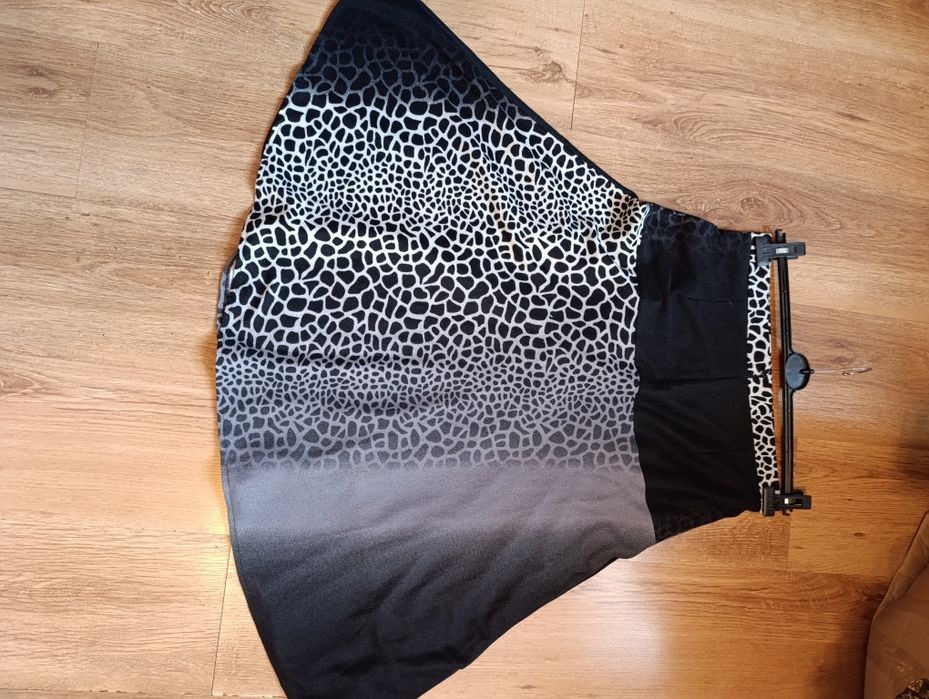 Wełniano - angorowa spódnica r.40/42 Juma mix wzorów.