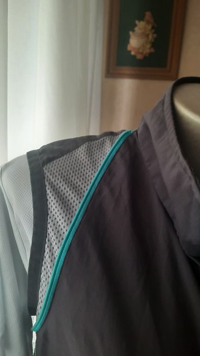 Жилет  Puma  фирменный