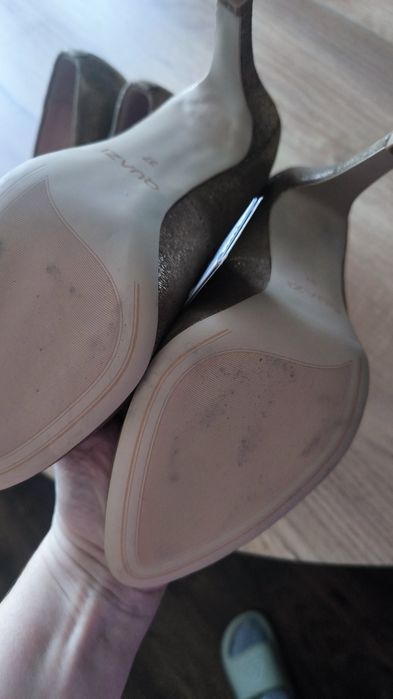 Buty na obcasie Quazi