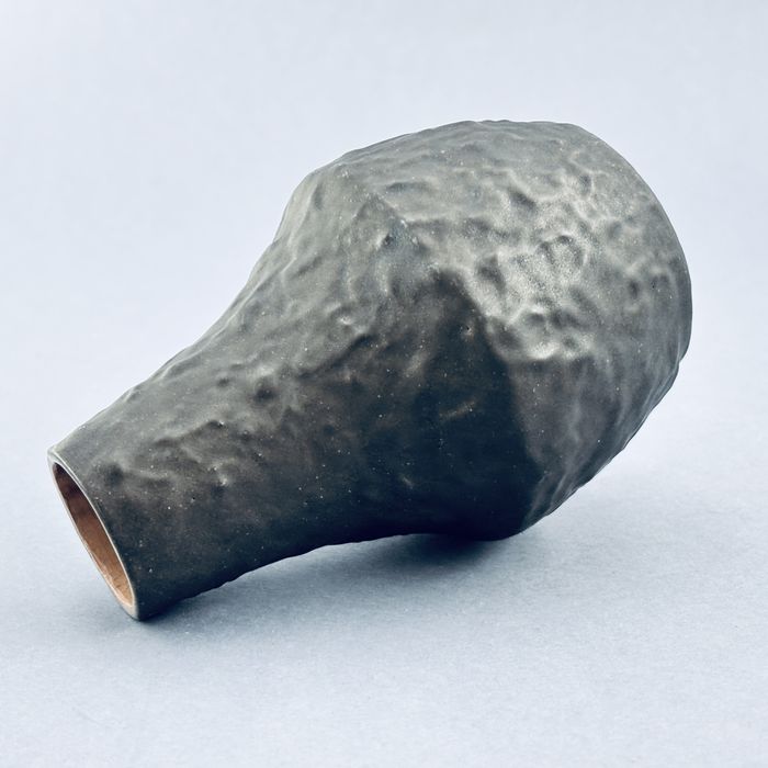 lata 60-te piękny wazonik ceramiczny