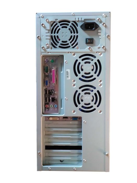 Retro PC em ótimo estado com Pentium D