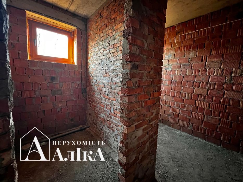 Продам новий будинок в хорошій локації