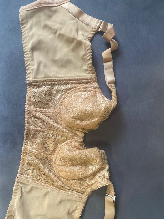 Әкесі пәк қызымен жыныстық қатынасқа түсуде