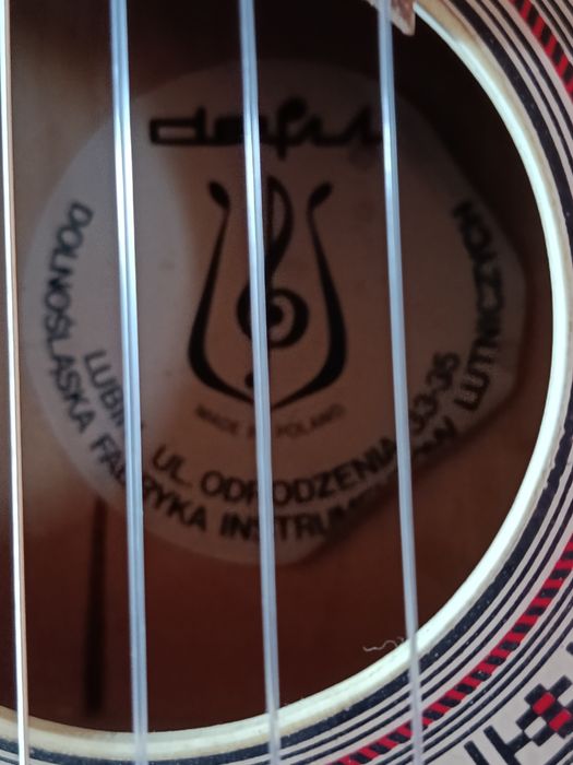 Gitara akustyczna