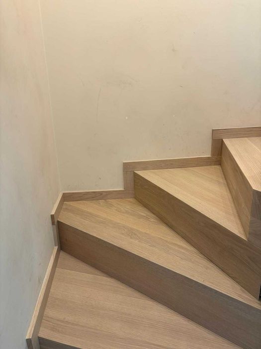 Drewniane stopnie dywanowe – dąb / jesion/ buk Produkcja na zamówienie