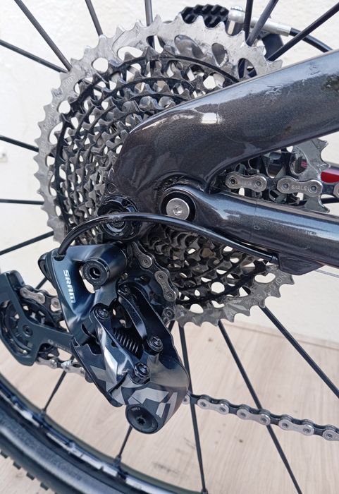 JF-Bikes Gama alta  Roky Mountain L Carbono x01-12v fox suspensão total