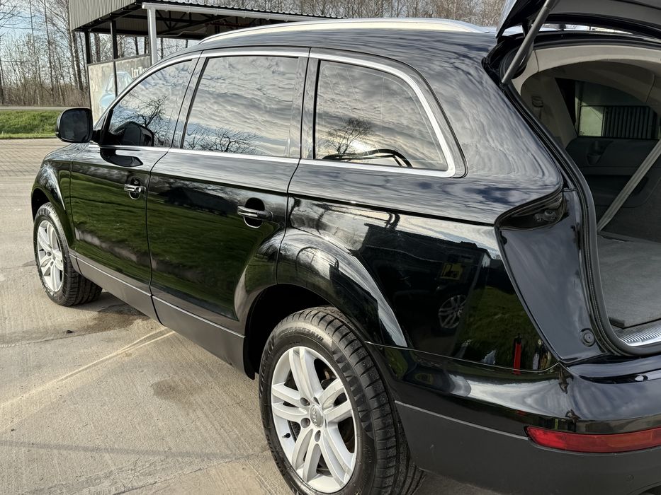 Продам AUDI Q7 4l