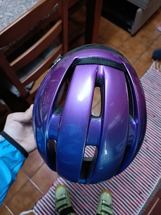 Capacete de ciclismo BELL em muito bom estado