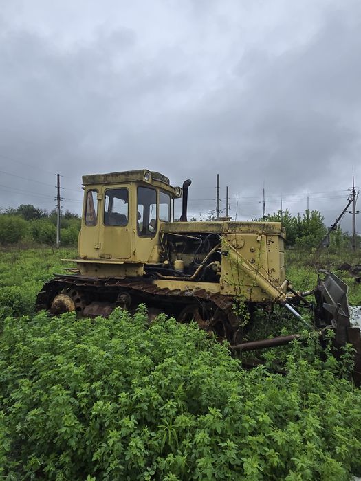 Продаю робочий бульдозер Т 130 майже за ціною металолому.
