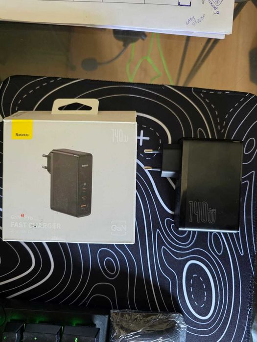 Baseus GaN5 Pro Wall Charger 2 x USB-C + USB, 140W (preto)