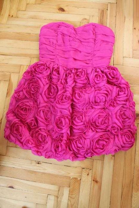 Розовое платье с цветами пышное нарядное XXS-XS ярко розовое платье