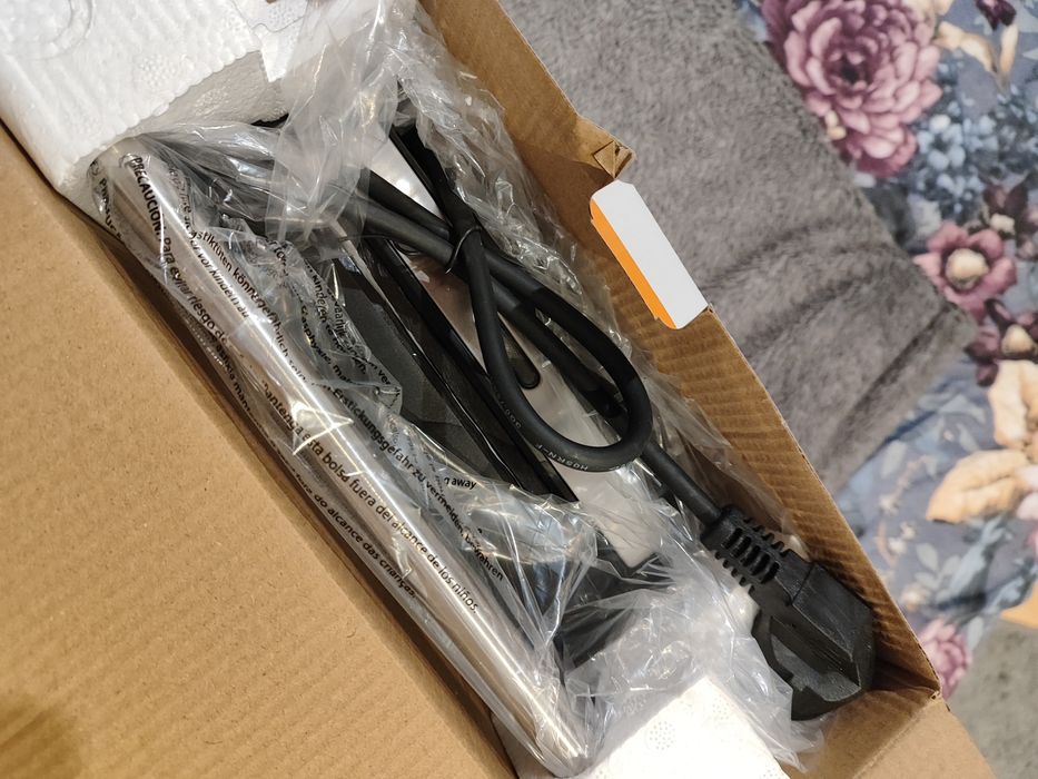 Nowy grill nieużywany