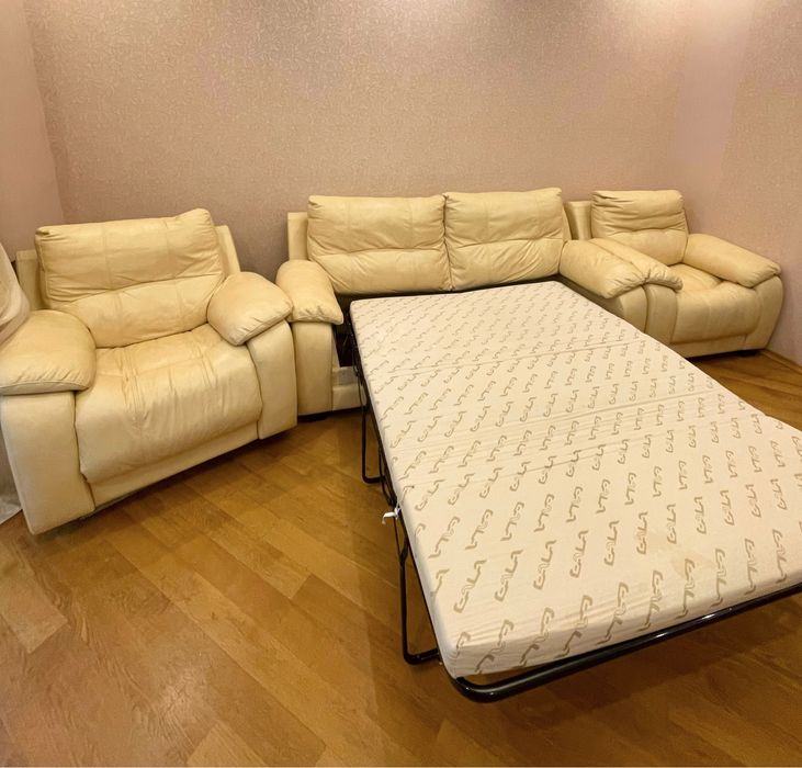 Шкіряний диван  (розкладний) і два крісла  GALA