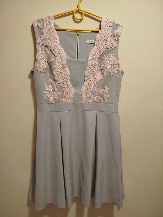 Elegancka sukienka rozmiar 44