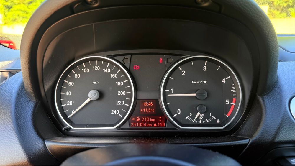 BMW 118 — fotografia 9
