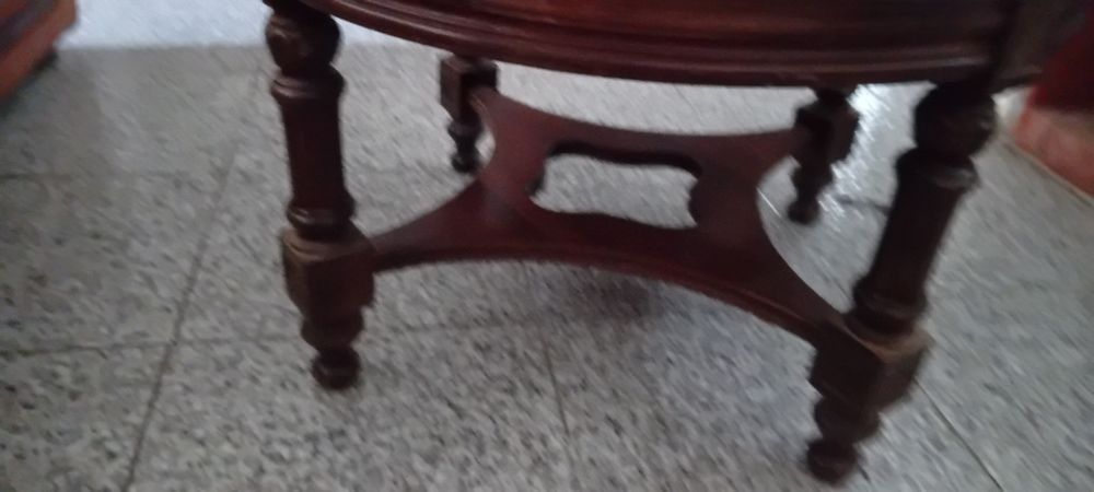 Mesa de centro com pedra  mármore