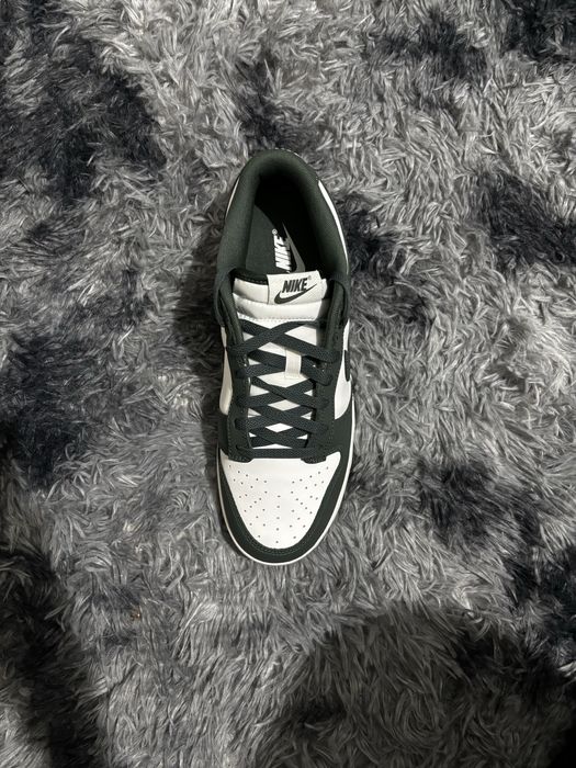 Nike dunk low vintage green