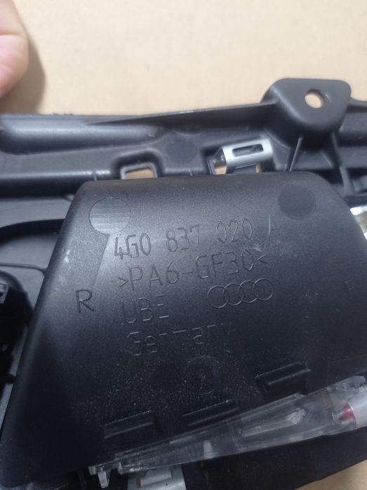 Ручка дверей Ауді A6C7   права 4G0837020A