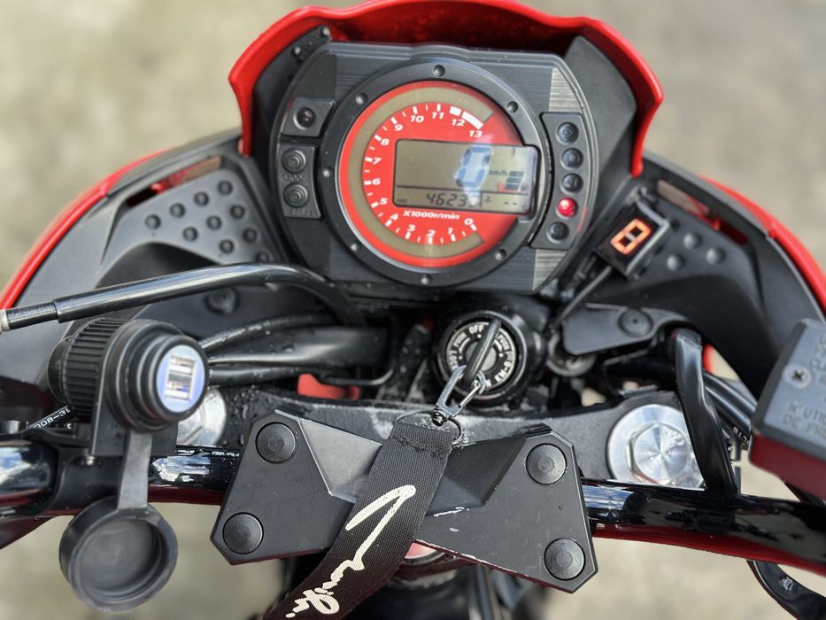 Продається Kawasaki ZR 750