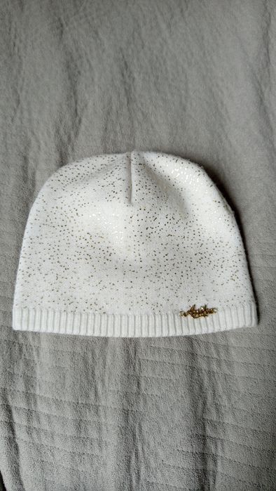 Шерстяна біла шапка на дівчинку демісезонна зимова на флісі