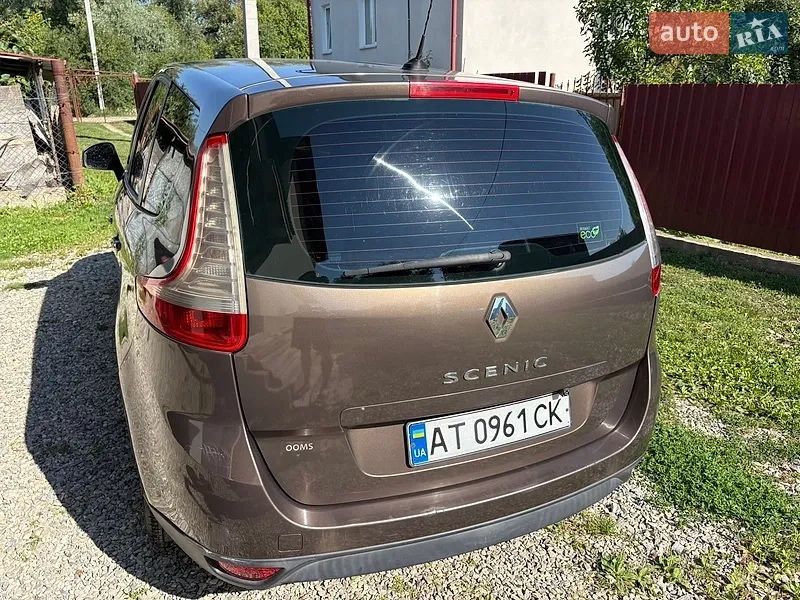 Авто Renault Grand Scenic 2009 дизель, 6-ступка