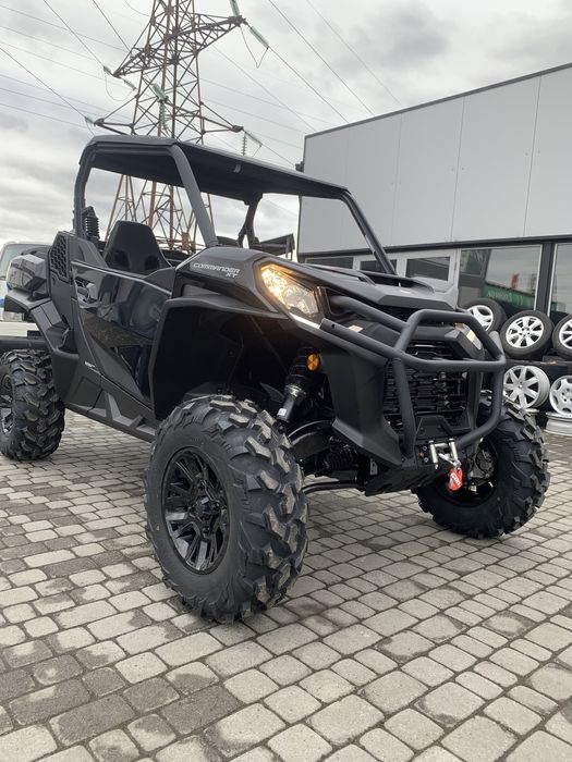 квадроцикл BRP Commander XT1000R