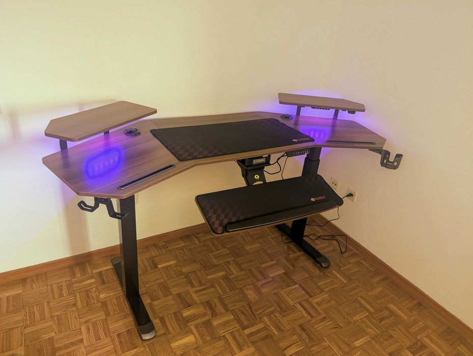 Mesa de Jogos/Secretária Ergonómica EUREKA – Elétrica, LED – 182 cm