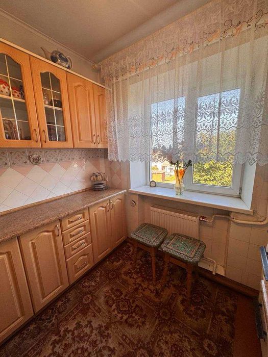 Трикімнатна квартира на Гречанах!