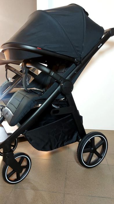 Carrello bravo DELUX Sl прогулянкова модель 2025 року