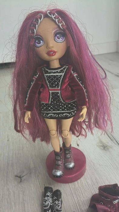 Rainbow High Mila Berrymore Fashion Doll