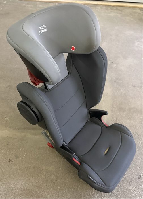 Fotelik samochodowy Britax Römer Kidfix SL SICT 15-36 kg (Bezpieczny, ISOFIX)
