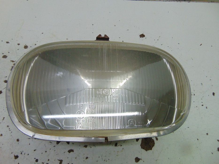 Peugeot 204 farol