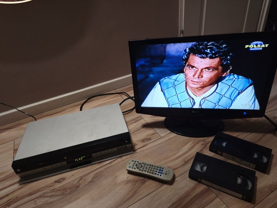 Combo dvd i VHS   LG sprawny zapraszam pilot nieoryginalny