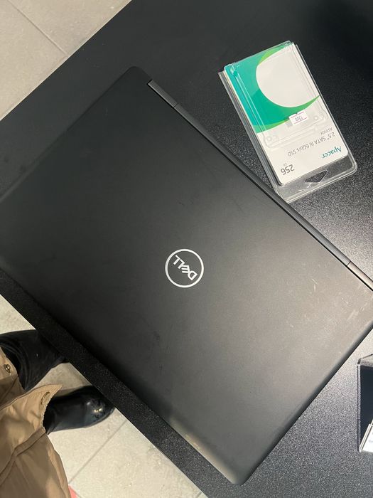 Ноутбук Dell Latitude 5590