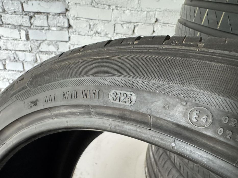 Літні шини Barum 295/35 R21 XL