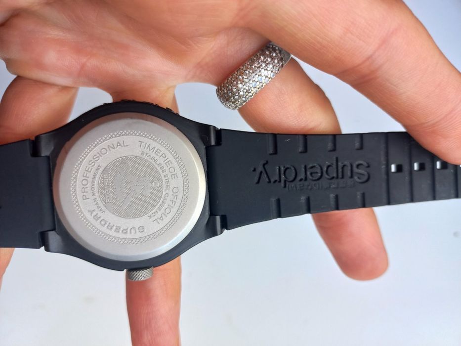 Годиник  із силіконовим ремінцем Superdry