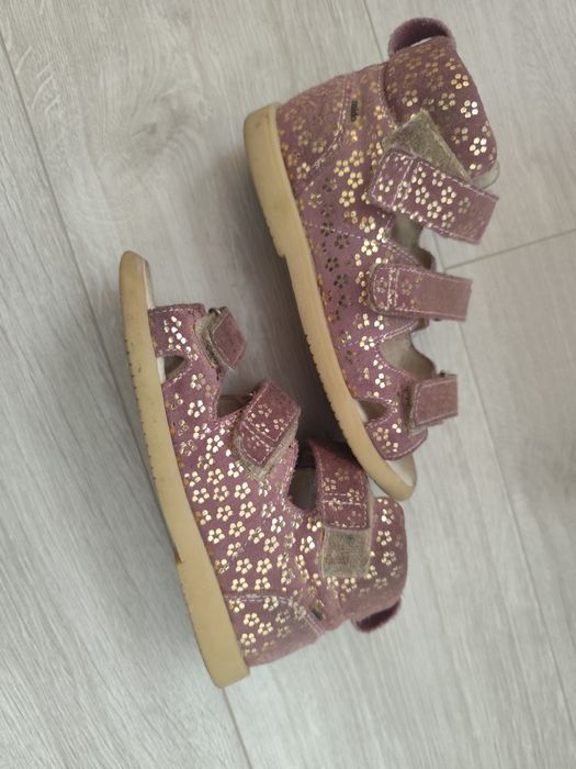 Pantofle profilaktyczne 28 Mido sandały