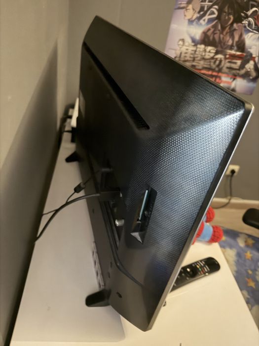 TV LG 32" LED (Modelo 32LH510B) + Comando e Transformador