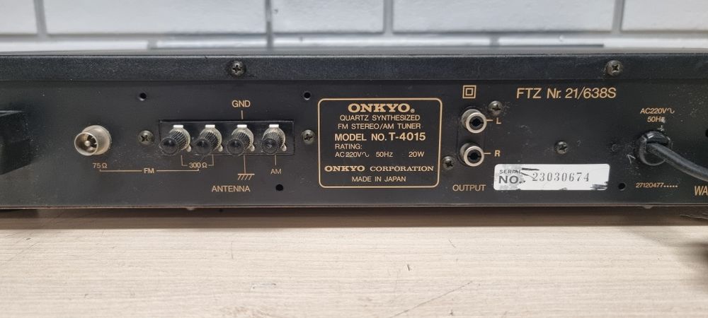 Tuner radiowy ONKYO T-4015 Integra.  Japan