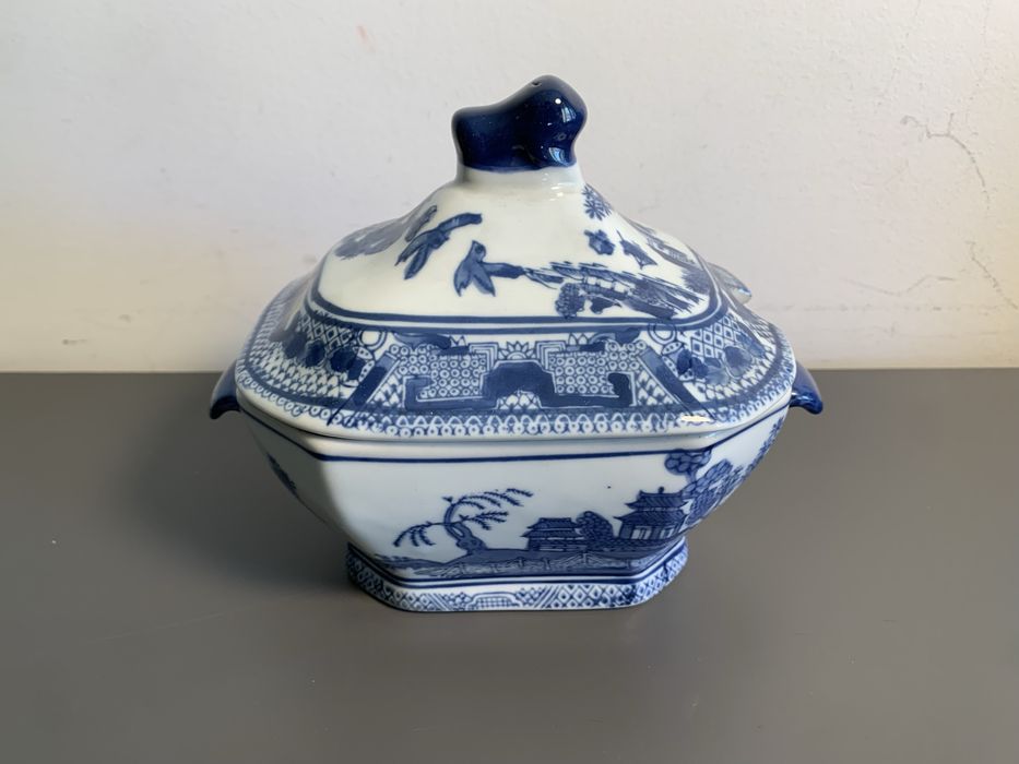 Conjunto prato, terrina e colher de porcelana antiga chinesa