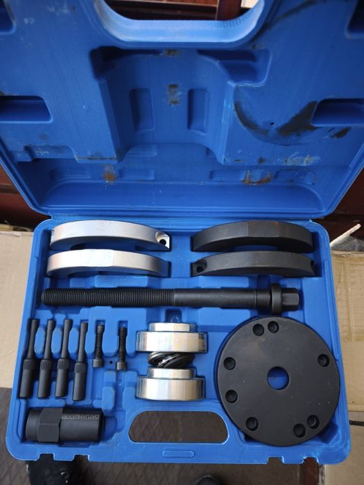 Kit de remoção do cubo(atenção tem uma peça partida ver foto)