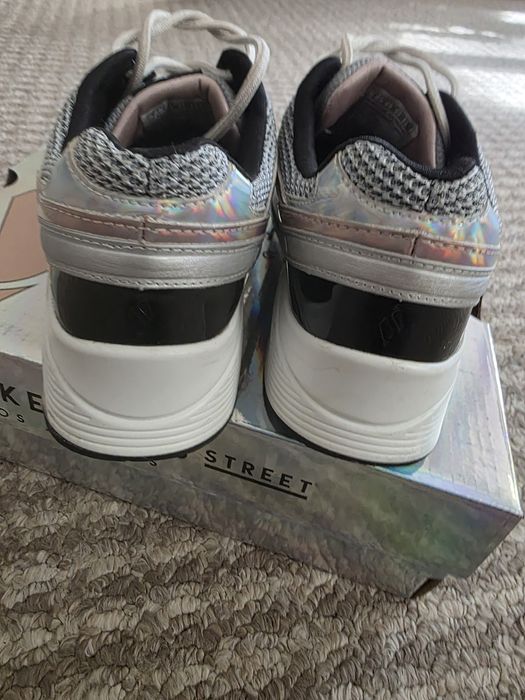 Кроссовки skechers 35 разм