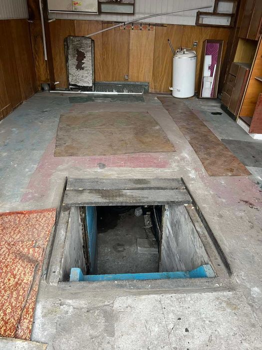 Капітальний цегляний гараж (24 м²) на Салганній! Заїжджай і користуйся