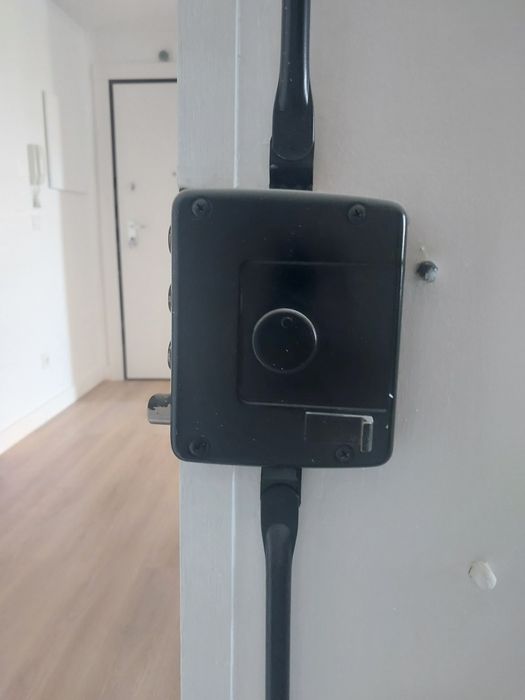 Porta entrada com fechadura
