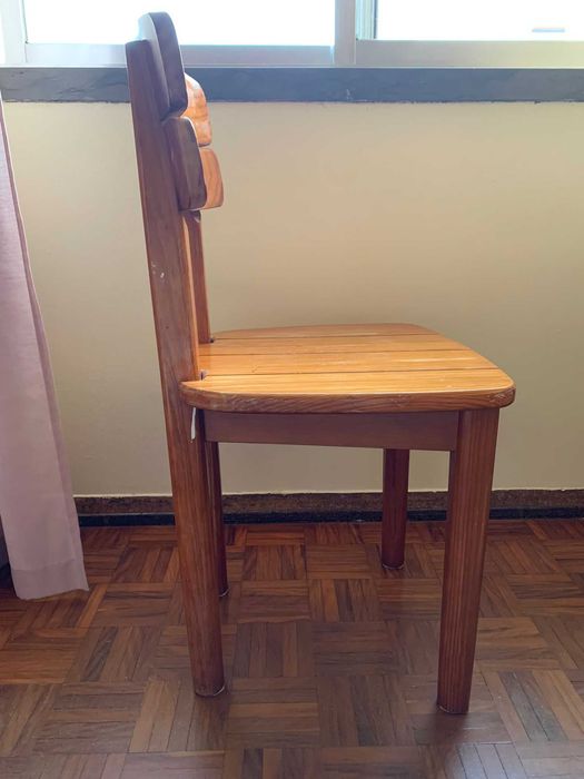 Cadeira em Madeira Maciça