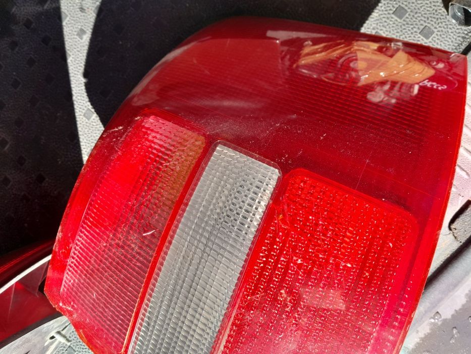 Lampa tył tylnia a6 c5 avant kombi