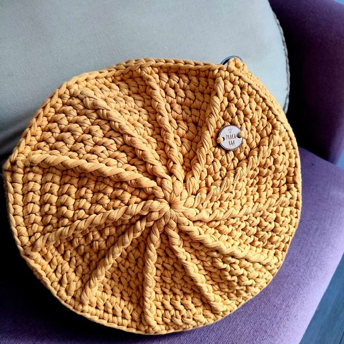 Torebka wykonana ręcznie z wełny