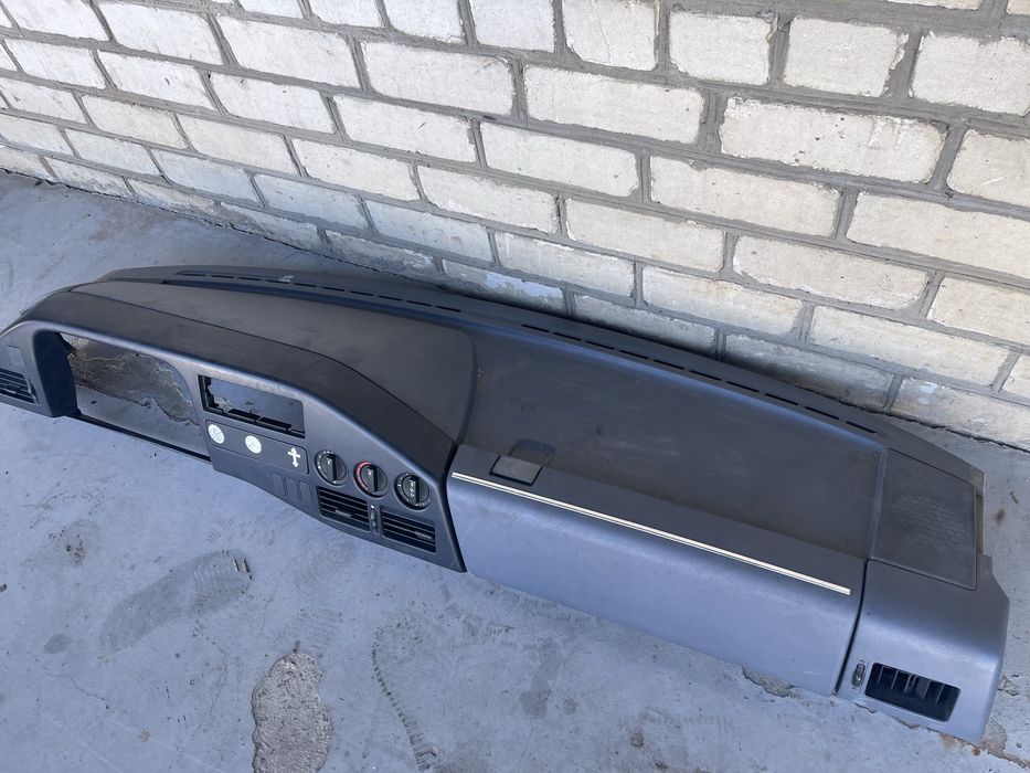 Панель Торпедо Mercedes Sprinter 2.3 2.9 TDI 95-00р.в. Ідеальний стан